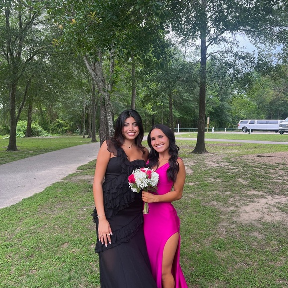 HOT PINK PROM DRESS - Picture 4 of 4